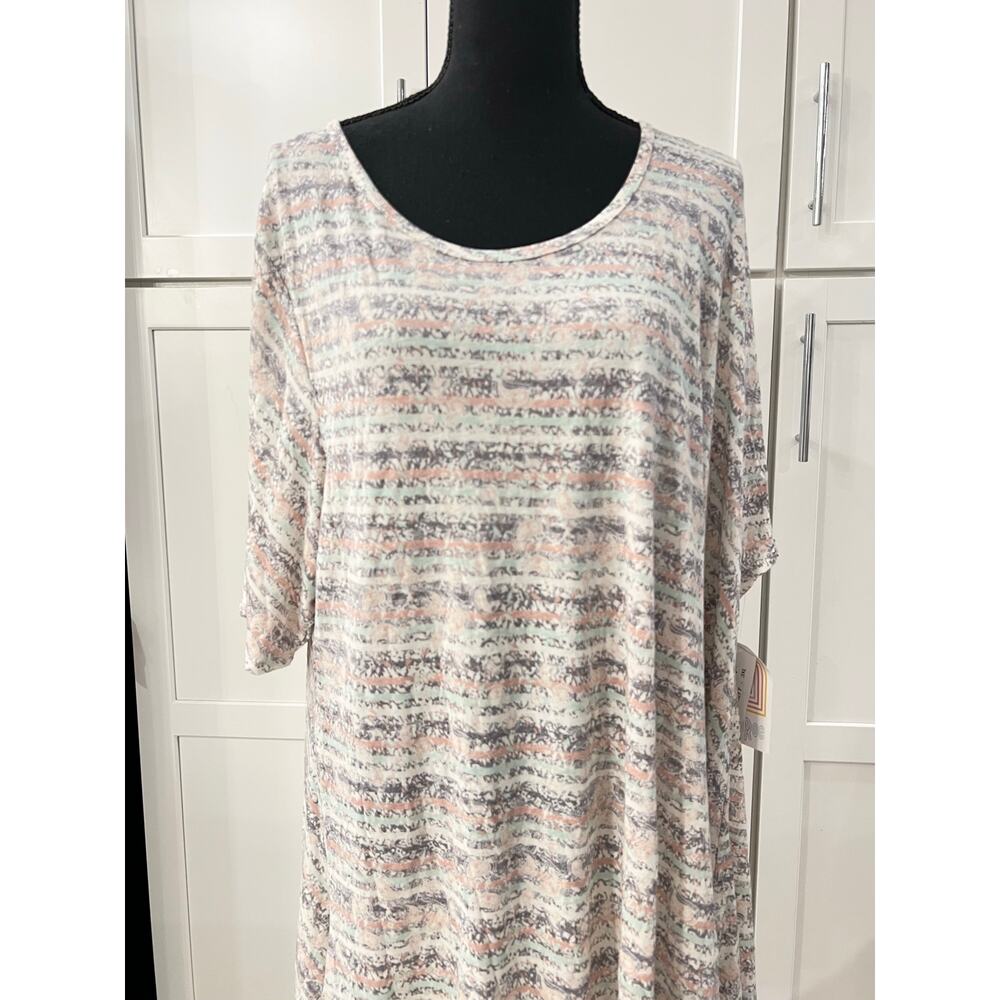 NWT Lularoe PERFECT T Women's Plus Size 3XL Paisley Print Short Sleeve NEW Gray - Picture 11 of 11